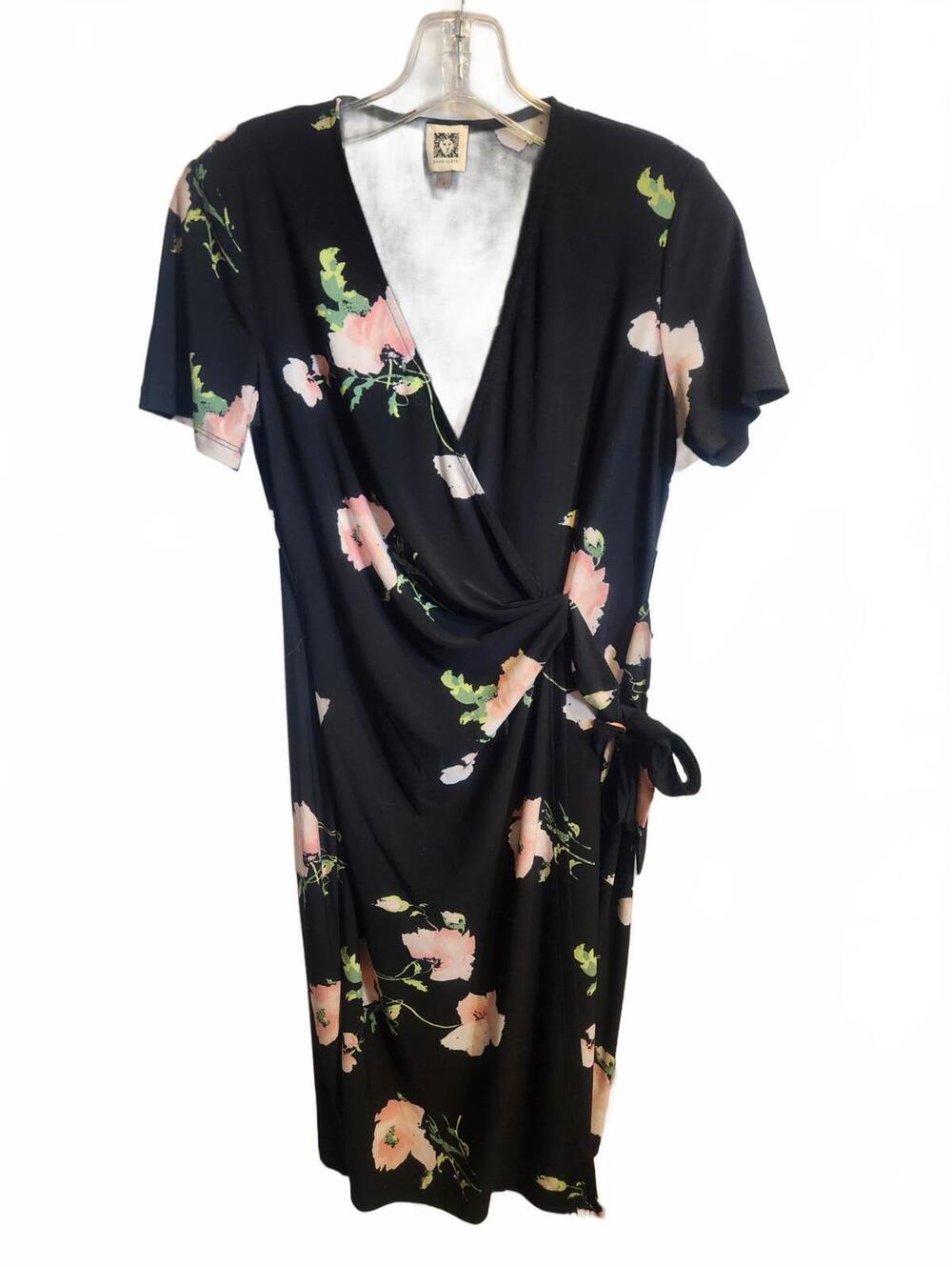 Anne Klein Floral Print Wrap Dress. Womens Size 4 37 inches long Great condition